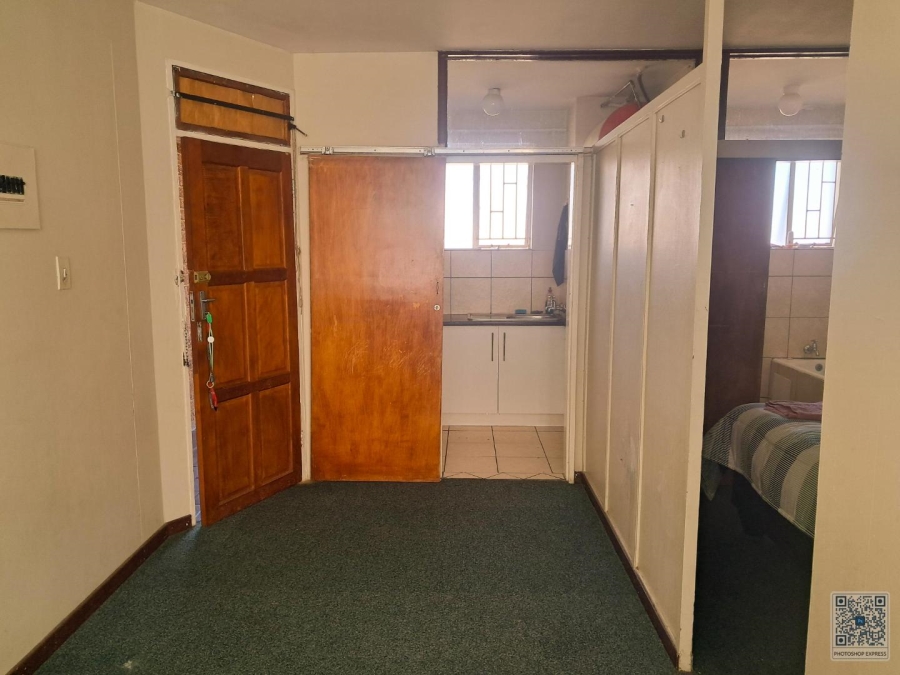 1 Bedroom Property for Sale in Sunnyside Gauteng