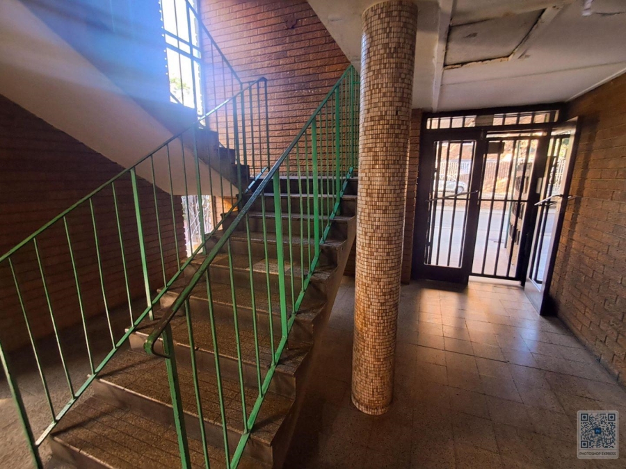 1 Bedroom Property for Sale in Sunnyside Gauteng