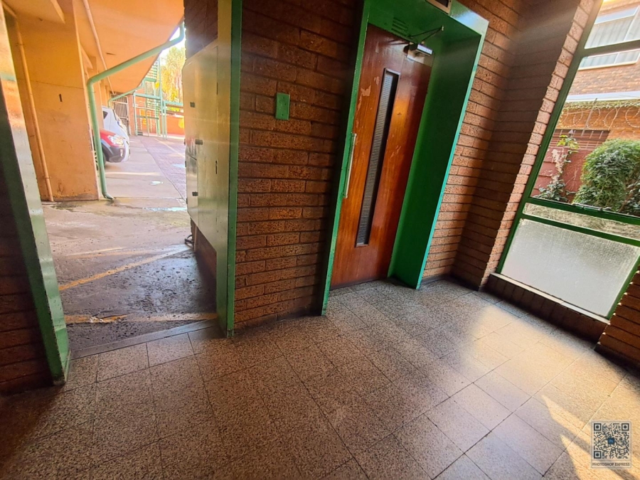 1 Bedroom Property for Sale in Sunnyside Gauteng