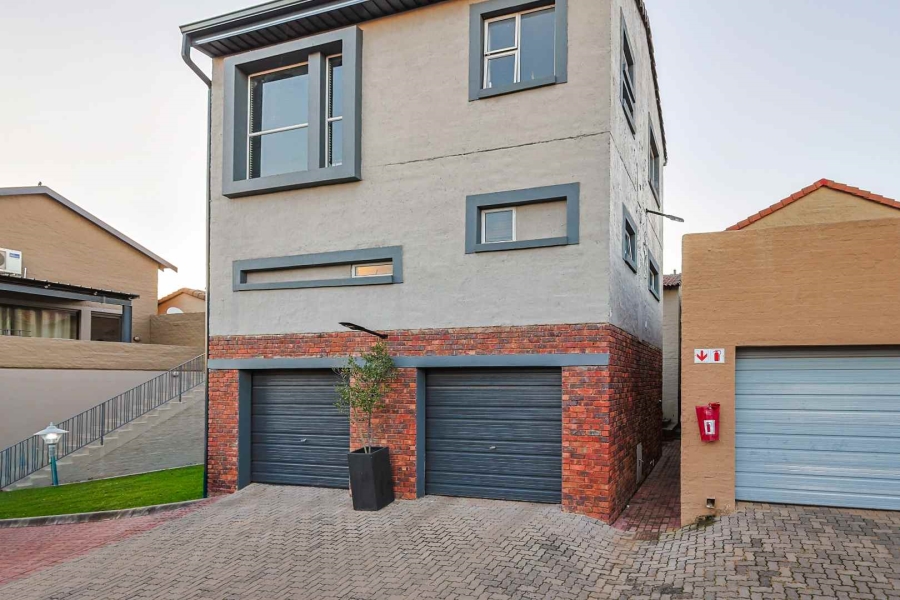 2 Bedroom Property for Sale in Olympus AH Gauteng