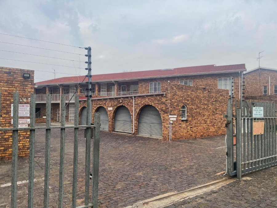 2 Bedroom Property for Sale in Edleen Gauteng