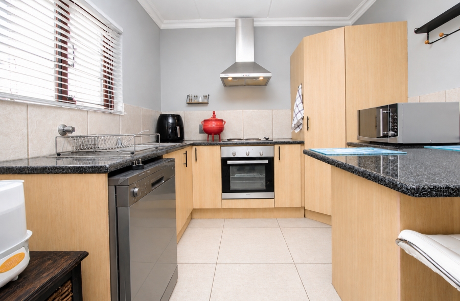 3 Bedroom Property for Sale in Willowbrook Gauteng