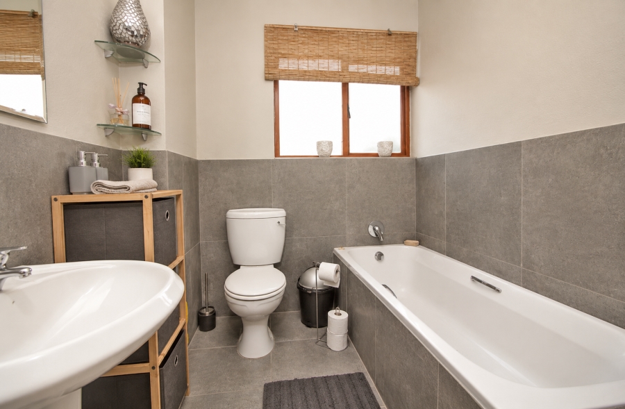 3 Bedroom Property for Sale in Willowbrook Gauteng