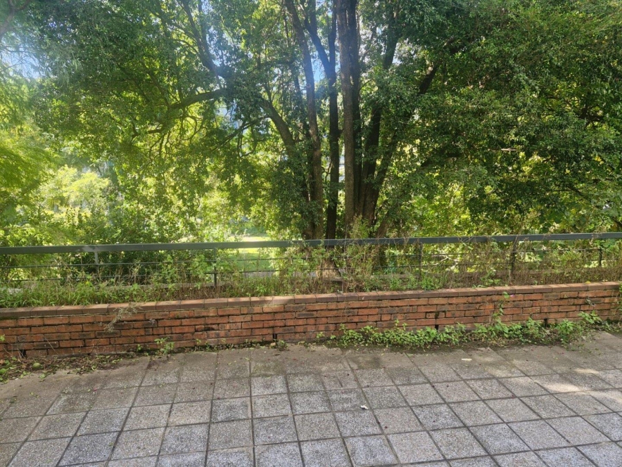2 Bedroom Property for Sale in Benmore Gardens Gauteng