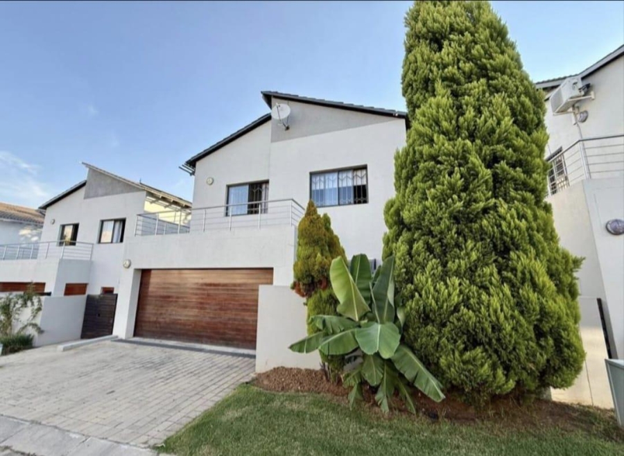 3 Bedroom Property for Sale in Fourways Gauteng