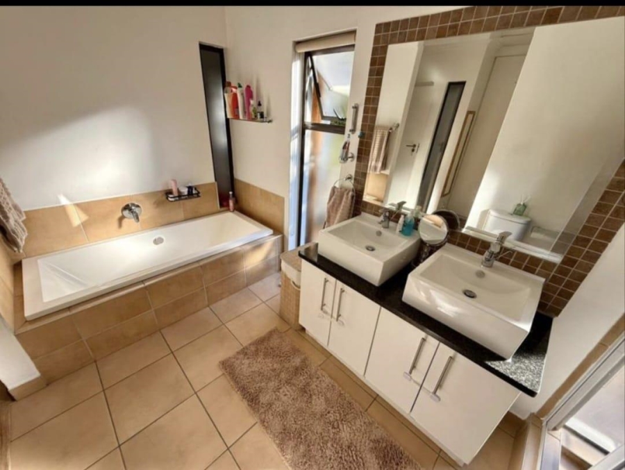 3 Bedroom Property for Sale in Fourways Gauteng