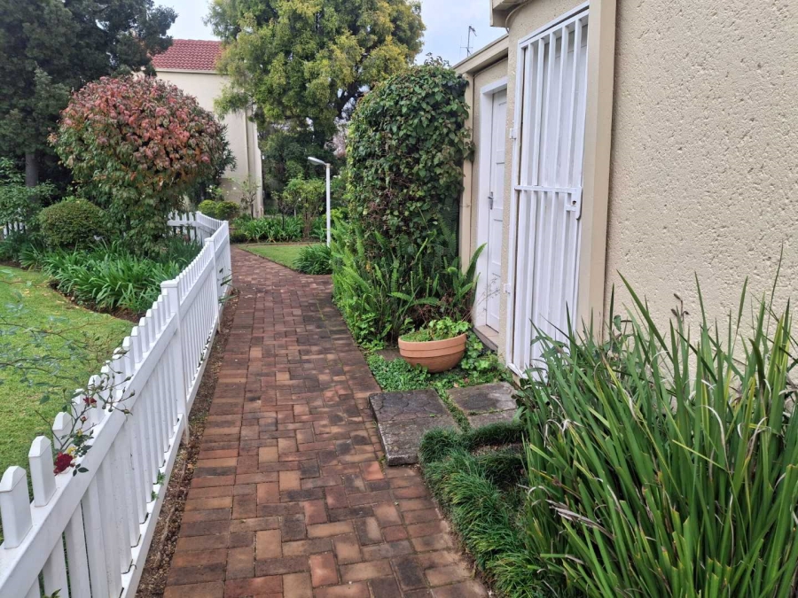 To Let 2 Bedroom Property for Rent in Morningside Gauteng