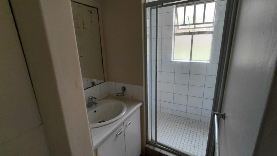 To Let 1 Bedroom Property for Rent in Houghton Gauteng