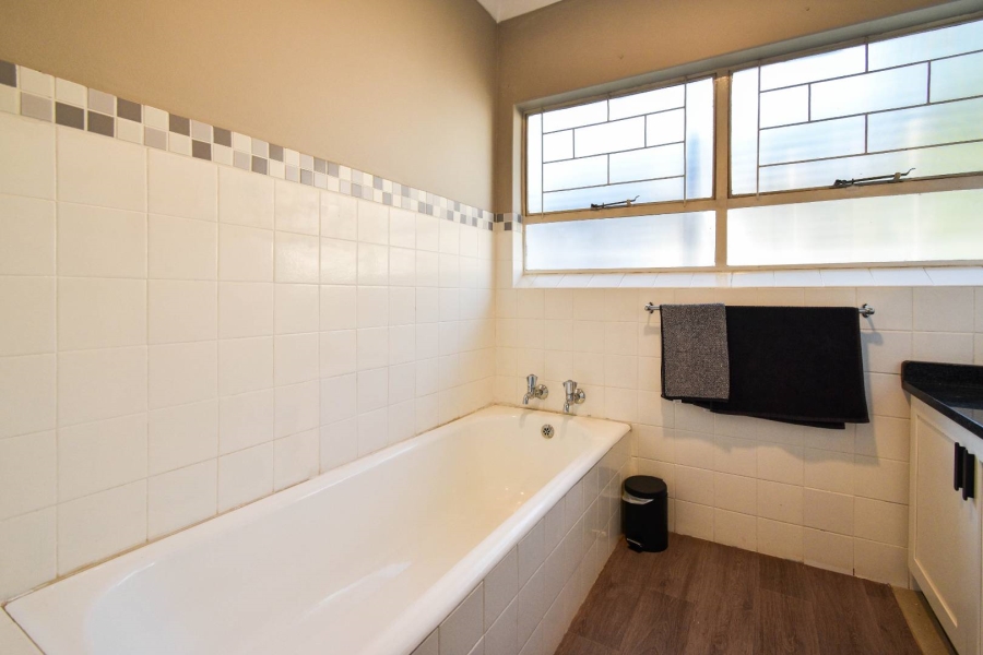 4 Bedroom Property for Sale in Murrayfield Gauteng