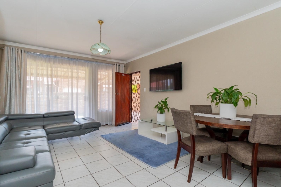 To Let 3 Bedroom Property for Rent in Birchleigh Gauteng