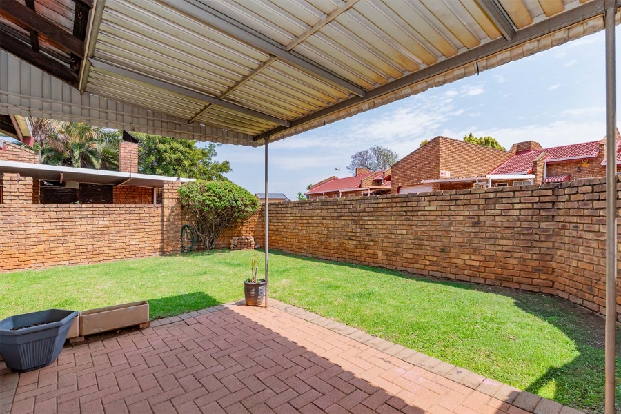 To Let 3 Bedroom Property for Rent in Birchleigh Gauteng