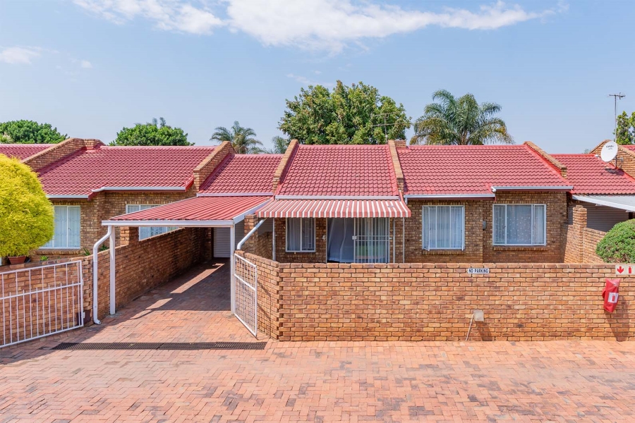 To Let 3 Bedroom Property for Rent in Birchleigh Gauteng