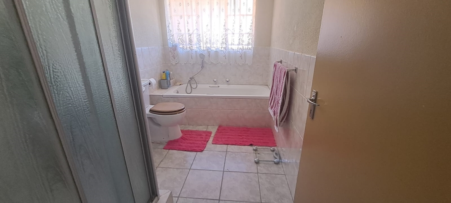 2 Bedroom Property for Sale in Elandspark Gauteng