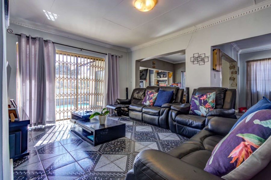 3 Bedroom Property for Sale in Parkhill Gardens Gauteng