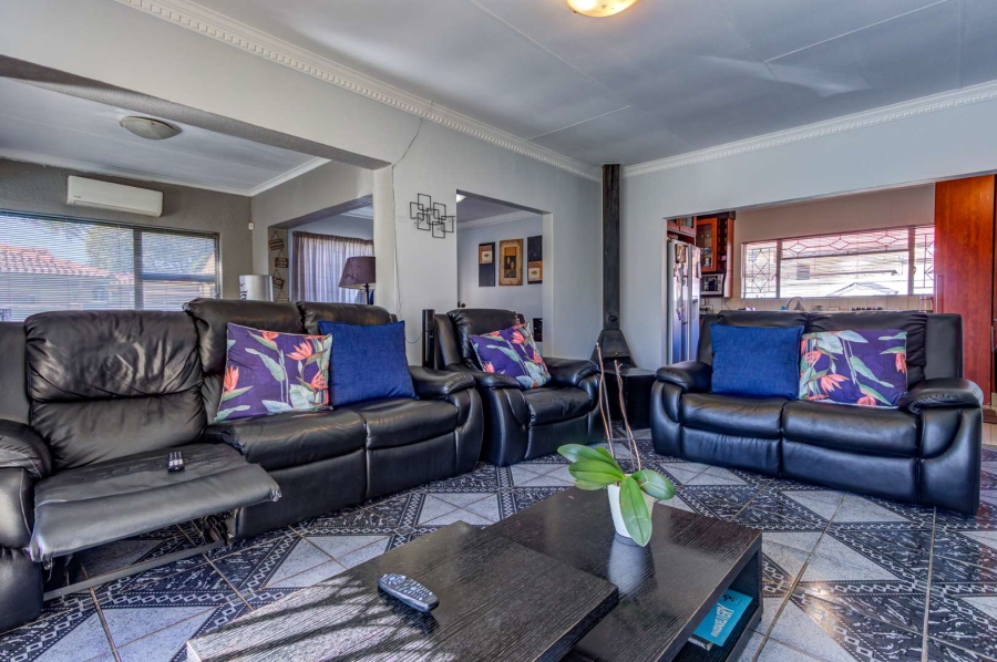 3 Bedroom Property for Sale in Parkhill Gardens Gauteng