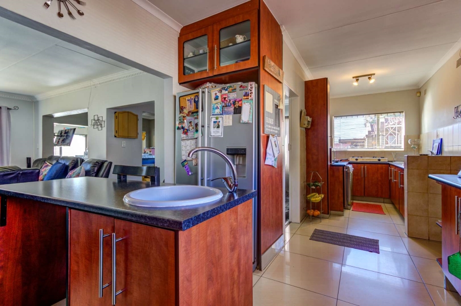3 Bedroom Property for Sale in Parkhill Gardens Gauteng