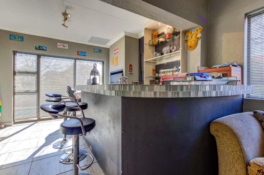 3 Bedroom Property for Sale in Parkhill Gardens Gauteng