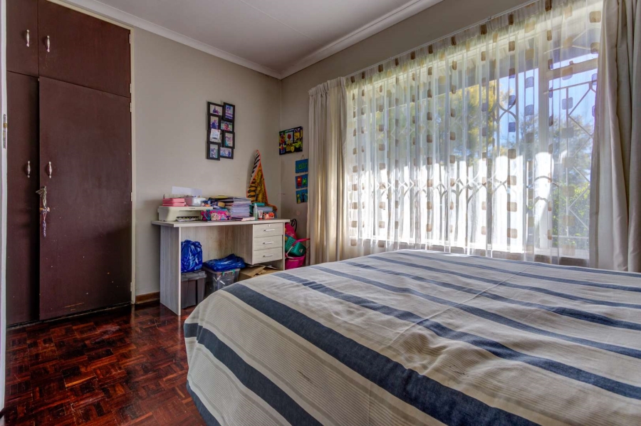 3 Bedroom Property for Sale in Parkhill Gardens Gauteng