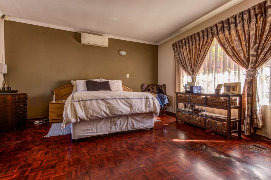 3 Bedroom Property for Sale in Parkhill Gardens Gauteng