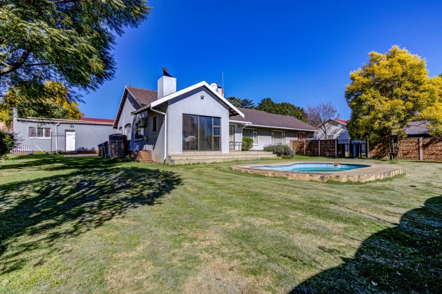 3 Bedroom Property for Sale in Parkhill Gardens Gauteng