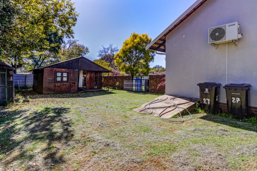 3 Bedroom Property for Sale in Parkhill Gardens Gauteng