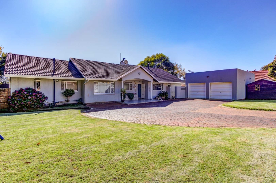 3 Bedroom Property for Sale in Parkhill Gardens Gauteng