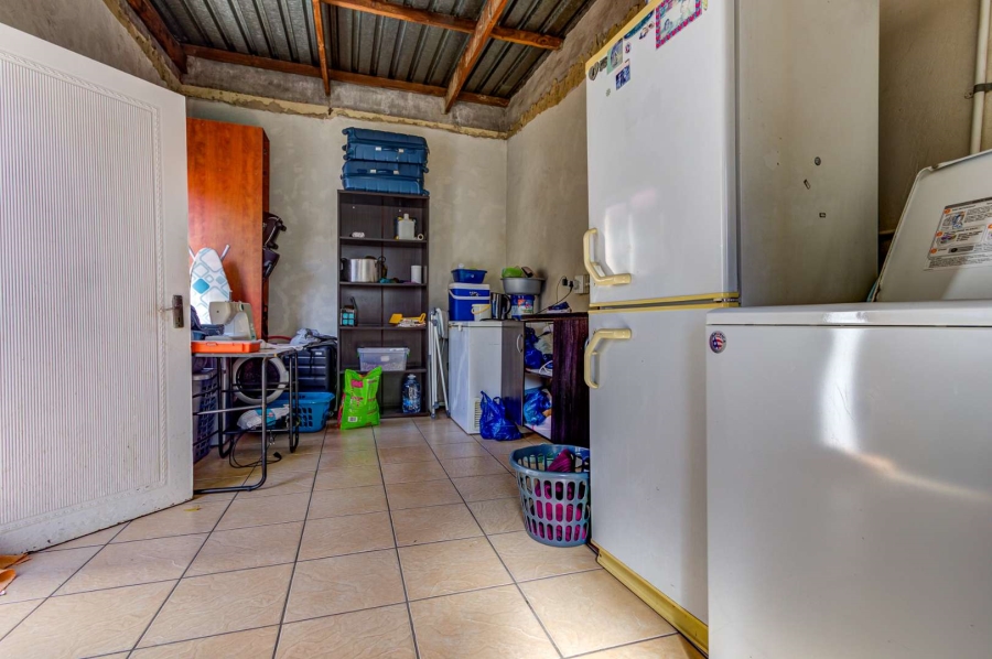 3 Bedroom Property for Sale in Parkhill Gardens Gauteng