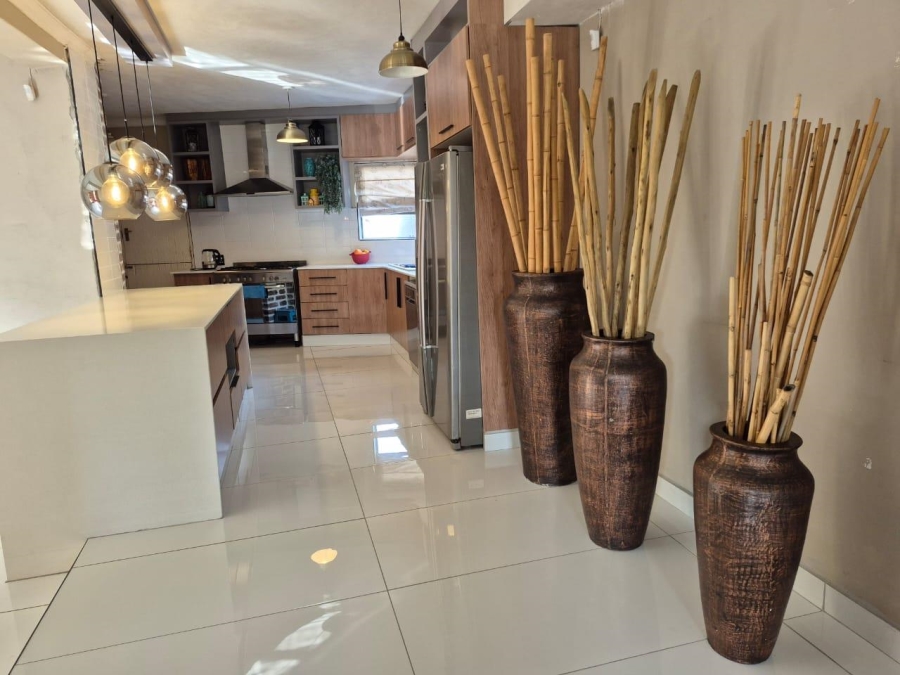 4 Bedroom Property for Sale in Brackenhurst Gauteng