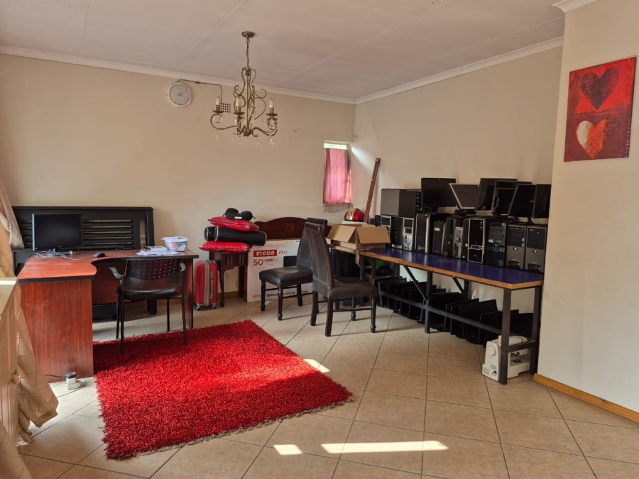 4 Bedroom Property for Sale in Brackenhurst Gauteng