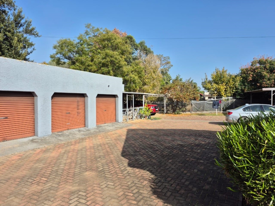 4 Bedroom Property for Sale in Brackenhurst Gauteng