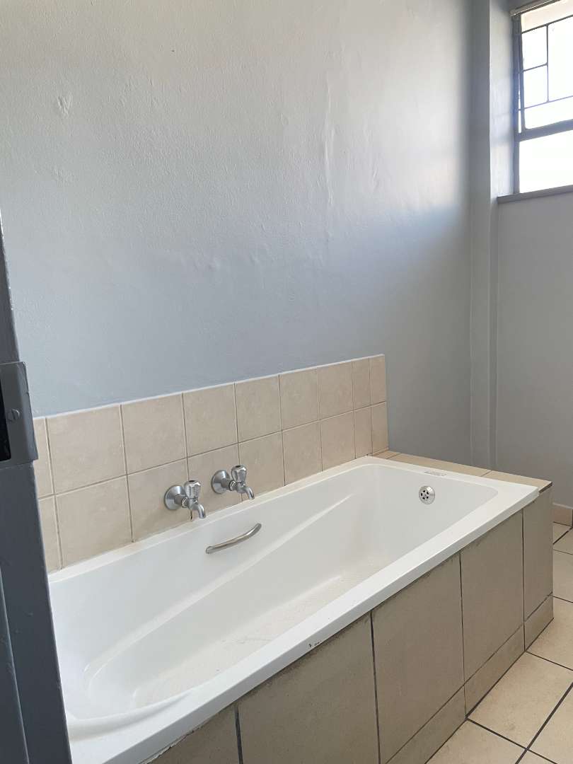 To Let 2 Bedroom Property for Rent in Sunnyside Gauteng