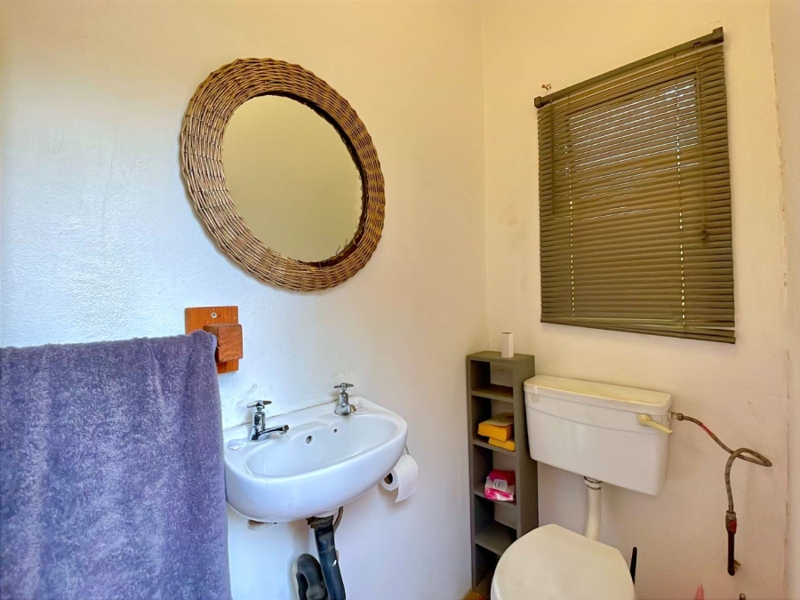 5 Bedroom Property for Sale in Faerie Glen Gauteng