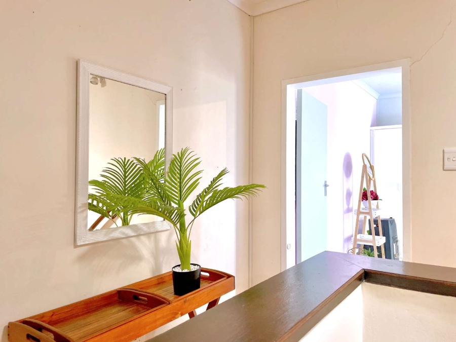 5 Bedroom Property for Sale in Faerie Glen Gauteng