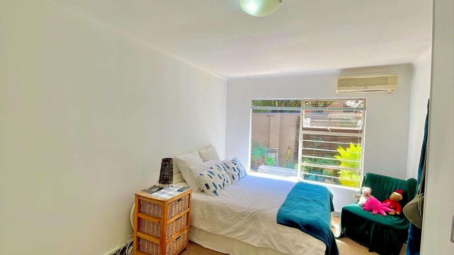 5 Bedroom Property for Sale in Faerie Glen Gauteng