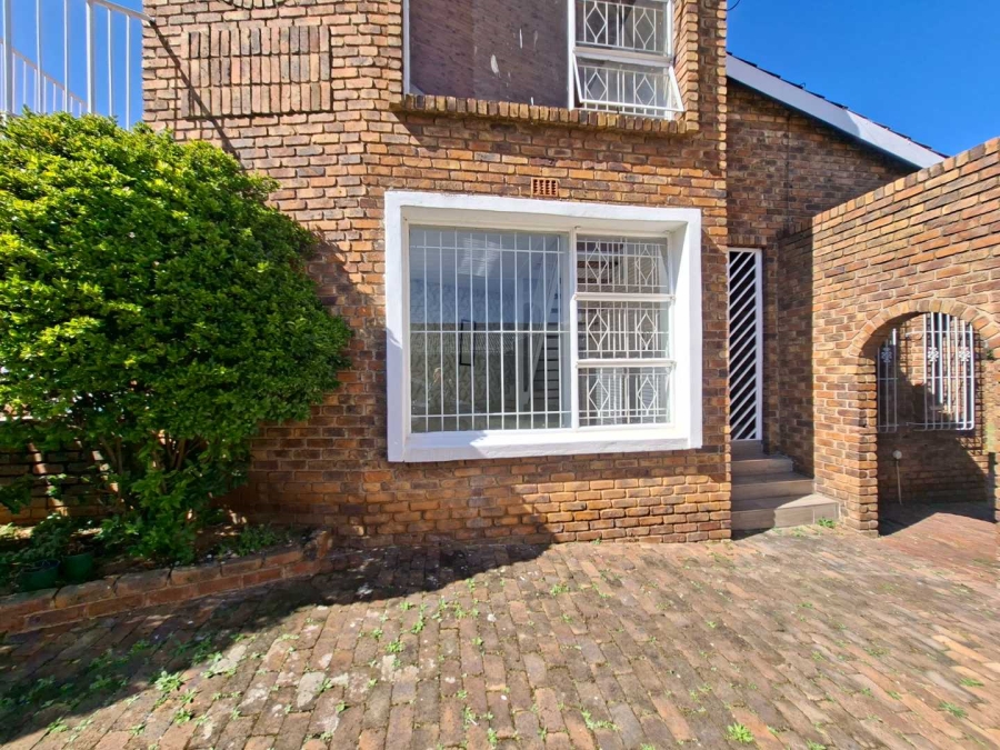 To Let 3 Bedroom Property for Rent in Sunninghill Gauteng