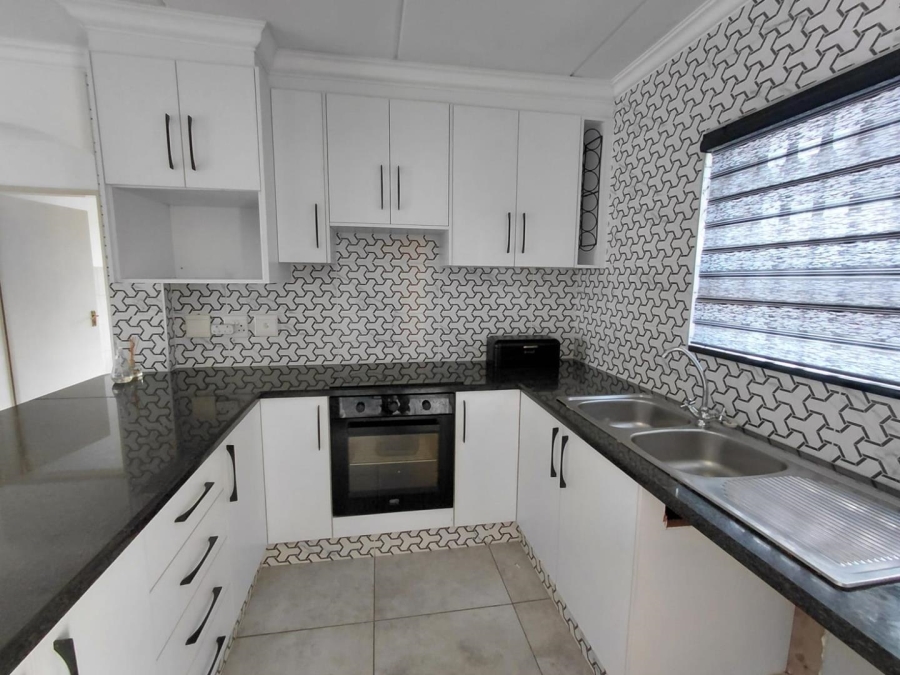 To Let 2 Bedroom Property for Rent in Dainfern Gauteng