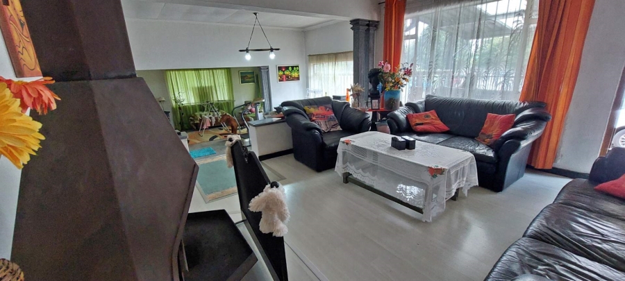 4 Bedroom Property for Sale in Verwoerdpark Gauteng