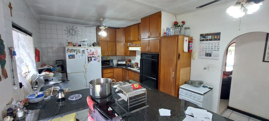 4 Bedroom Property for Sale in Verwoerdpark Gauteng