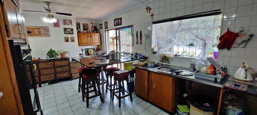 4 Bedroom Property for Sale in Verwoerdpark Gauteng
