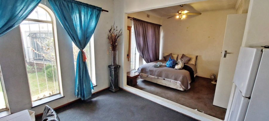 4 Bedroom Property for Sale in Verwoerdpark Gauteng