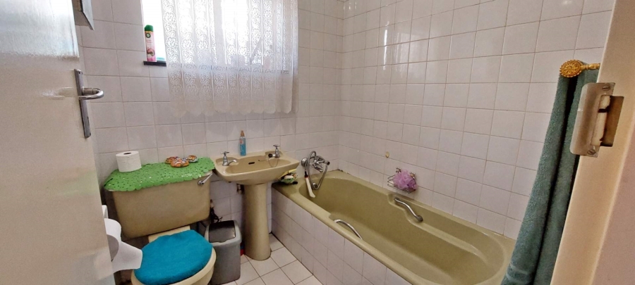 4 Bedroom Property for Sale in Verwoerdpark Gauteng