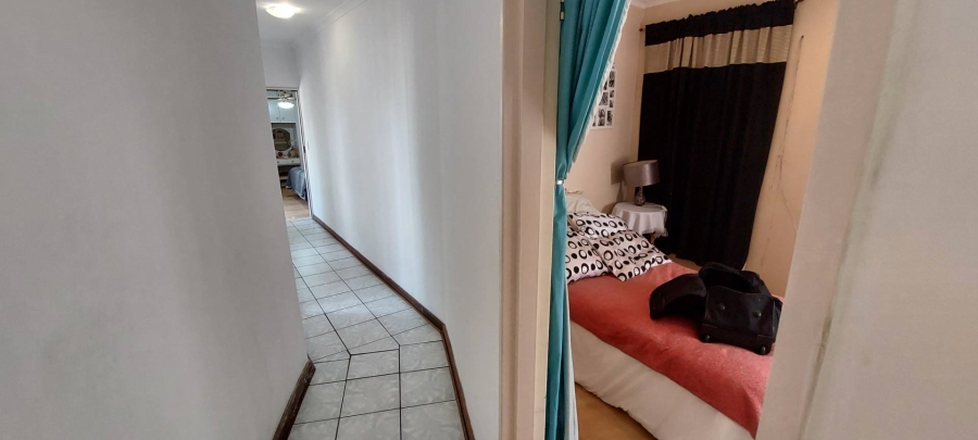 4 Bedroom Property for Sale in Verwoerdpark Gauteng