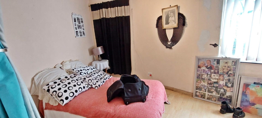 4 Bedroom Property for Sale in Verwoerdpark Gauteng