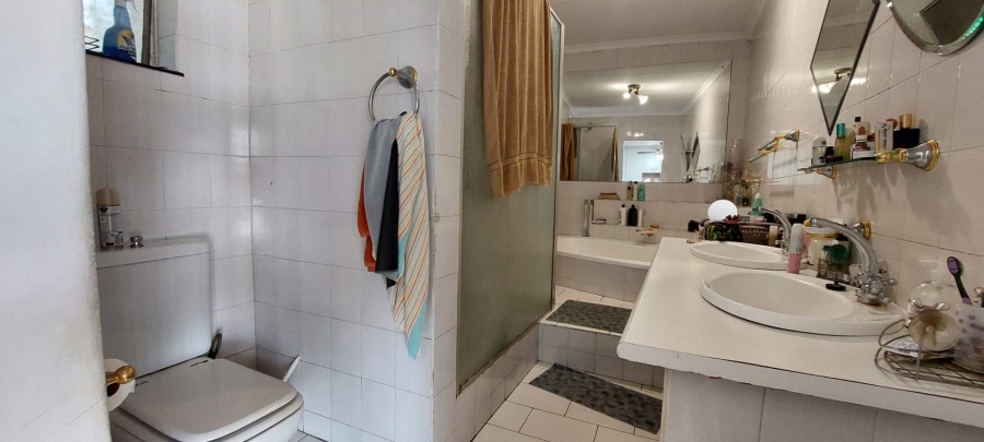 4 Bedroom Property for Sale in Verwoerdpark Gauteng