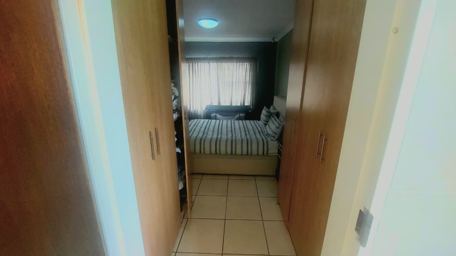 2 Bedroom Property for Sale in Meyersdal Gauteng