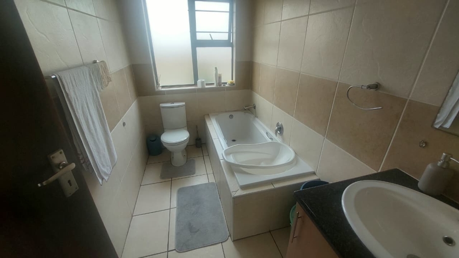 2 Bedroom Property for Sale in Meyersdal Gauteng