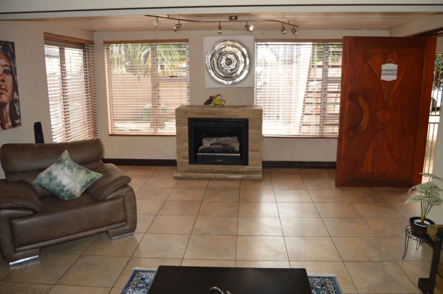 4 Bedroom Property for Sale in Brackendowns Gauteng