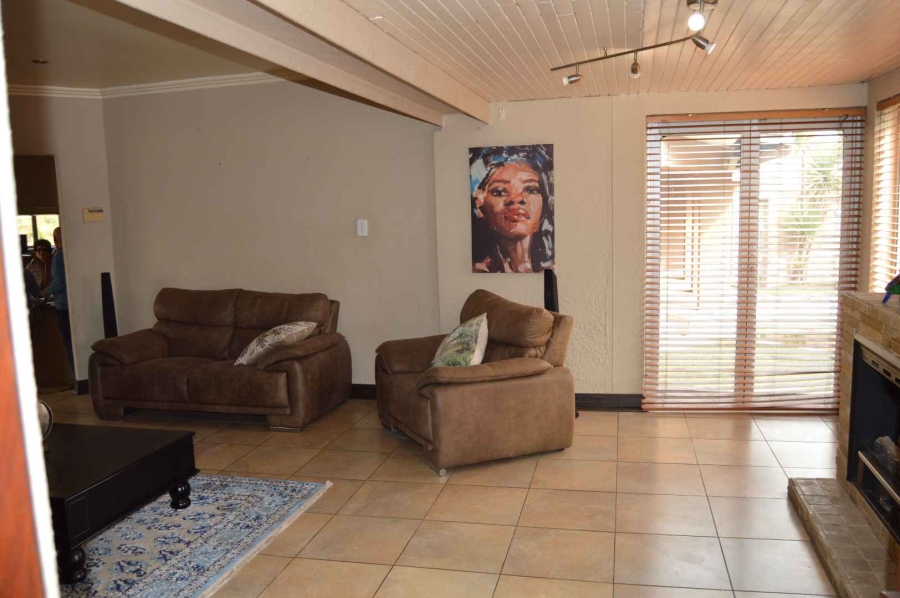 4 Bedroom Property for Sale in Brackendowns Gauteng