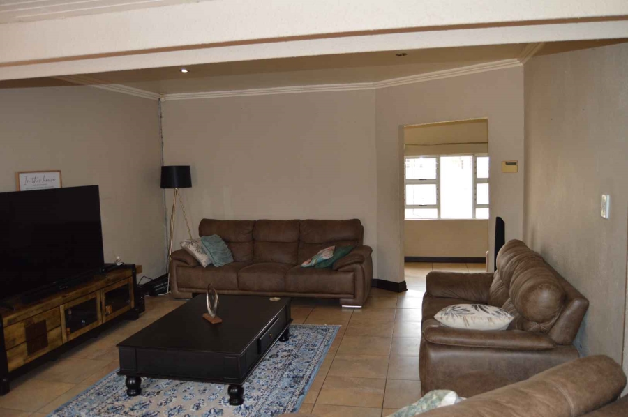 4 Bedroom Property for Sale in Brackendowns Gauteng