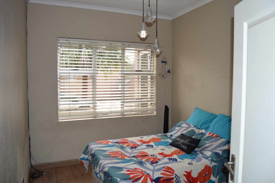 4 Bedroom Property for Sale in Brackendowns Gauteng